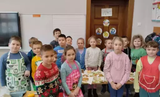 Zdjęcie do Przygotowanie II śniadania przez dzieci z klasy 1a